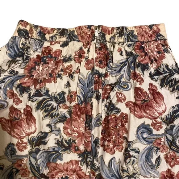 Beautiful Vintage Skirt - Picture 2 of 5